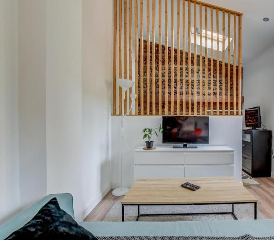 Joli Studio Maisonnette Avec Cachet Тулуза Екстериор снимка